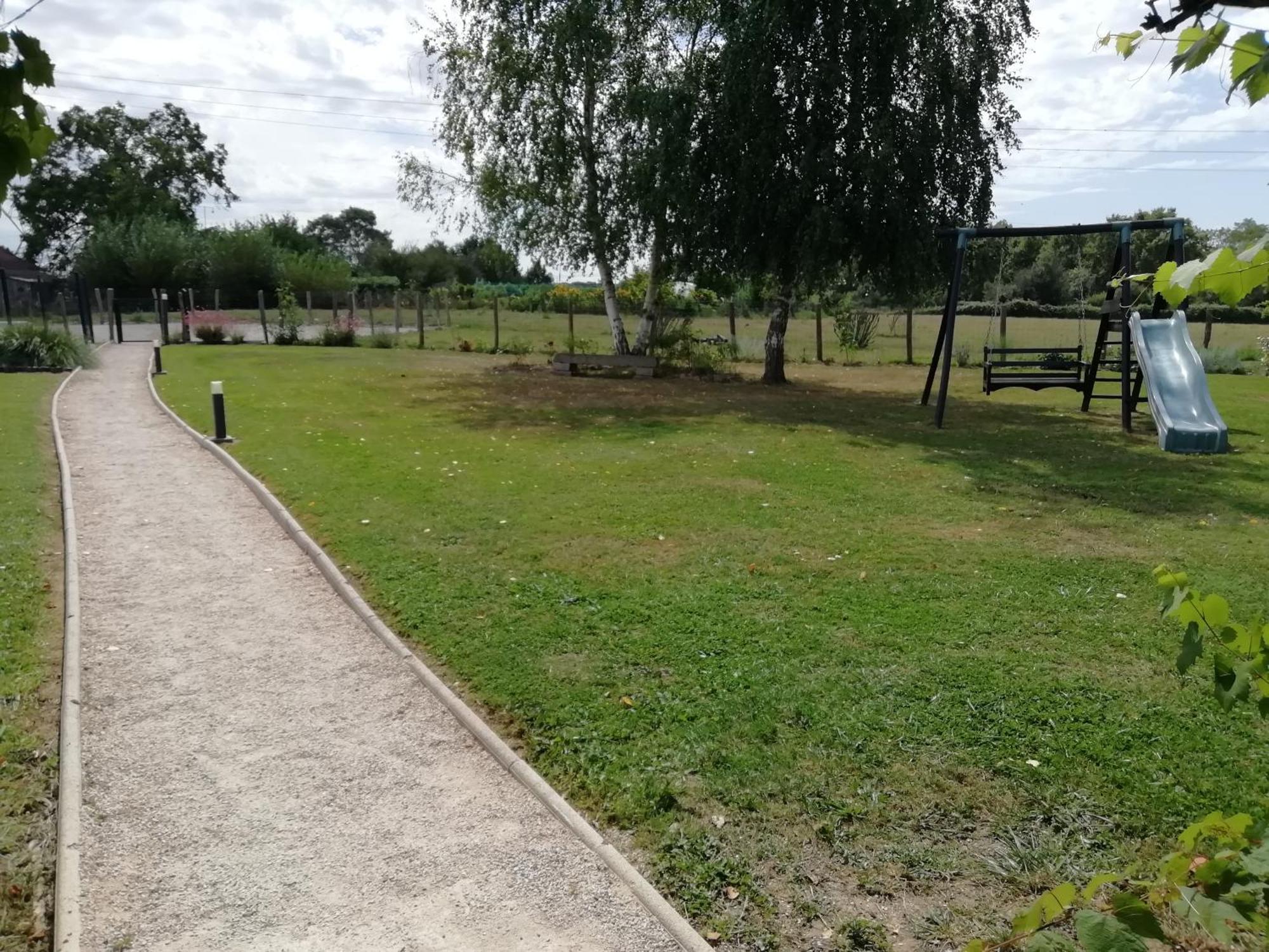 Une Pause A La Campagne Mervans Екстериор снимка