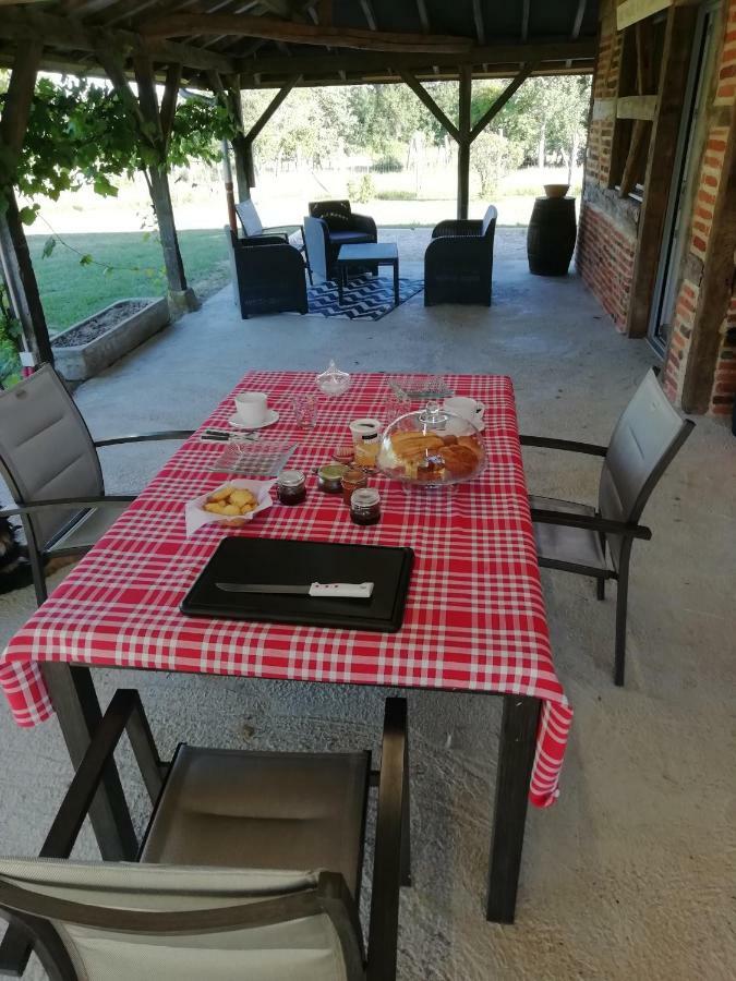 Une Pause A La Campagne Mervans Екстериор снимка